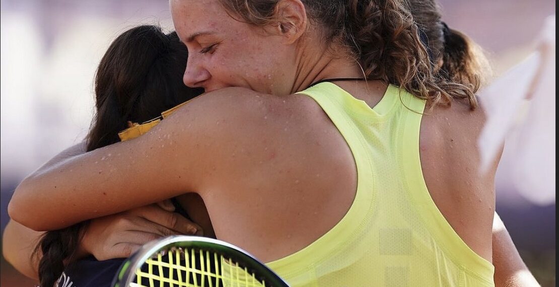 Performanta uluitoare a orădencei Giulia Popa. Calificare alături de reprezentativa României în finala  2024 Billie Jean King Cup Juniors