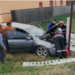 Un tânăr de 20 de ani, din Boianu Mare, a intrat cu mașină în curtea unei case. Era beat și nu avea permis