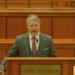 Szabo Odon a jurat cu mana pe Biblia primită în dar la nunta sa de la un enoriaș din Carastelec