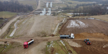 Au început lucrările pe santierul abandonat de Bechtel.Vor fi relocate drumuri naționale, județene și comunale,utilitati