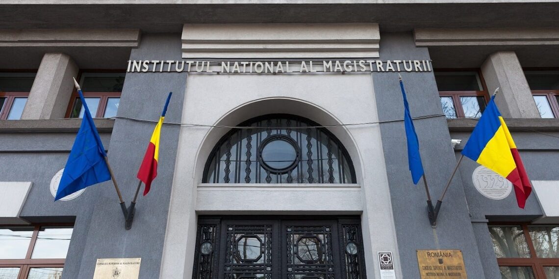 Numărul candidaților respinși la interviul de admitere la INM s-a înjumătățit după contestații