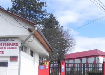 Infirmierii acuzați de pretinse abuzuri la Spitalul de Psihiatrie Ștei, plasați sub control judiciar