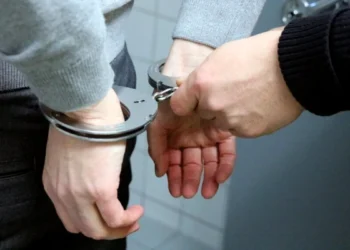 Profesor arestat pentru agresiune sexuală asupra unui minor