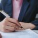 Acțiune în răspunderea executorului judecătoresc în îndeplinirea atribuțiilor specifice în instrumentarea dosarelor execuționale ale băncii | Jurisprudență ÎCCJ