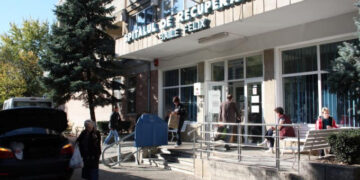 Doi medici de la Spitalul de Recuperare Băile Felix, urmăriți penal pentru luare de mită