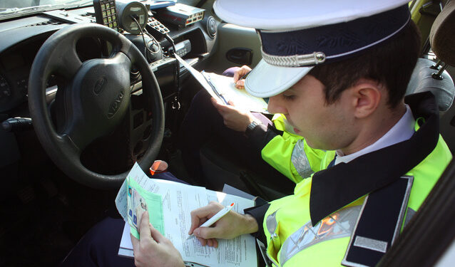 Peste 100 de sancțiuni într-o singură zi pe șoselele din Bihor. Polițiștii continuă controalele de Paște