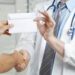 Stop la „atenții” către medici- recunoștința pacienților merge doar către spitale sub formă de donații