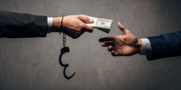 Calculul termenului de prescripție în cazul infracțiunilor unice de corupție, în ipoteza în care sunt realizate, la date diferite, mai multe modalități normative ale elementului material