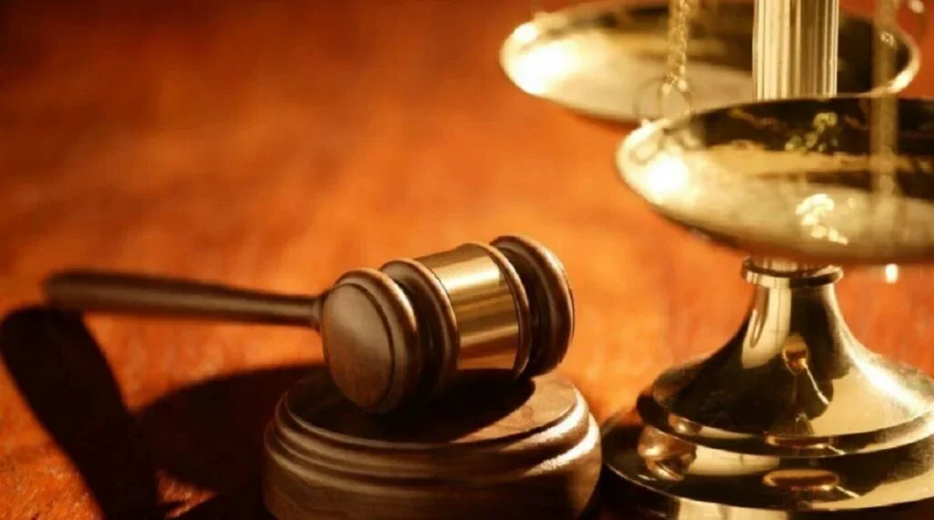 Elementele constitutive ale infracțiunii de ultraj prin amenințare | Decizii relevante