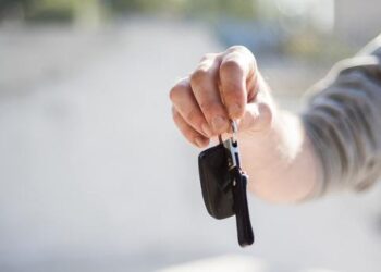 Șoferii obosiți riscă imobilizarea mașinii și ridicarea plăcuțelor de înmatriculare