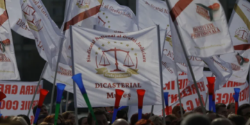 Sursă foto : site Sindicatul Național al Grefei Judiciare DICASTERIAL