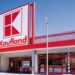 Tâlhărie la Kaufland: un paznic a ajuns pe patul de spital pentru…. șase tablete de ciocolată