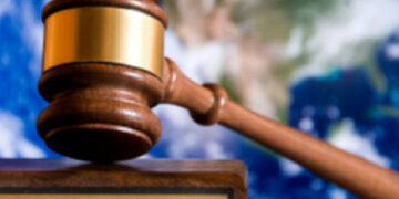 Dovedirea conţinutului unor norme juridice străine: suspendarea judecăţii cauzei pentru neîndeplinirea obligaţiilor procesuale | JURISPRUDENȚĂ