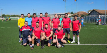 Avocații vor „pleda” pe terenul de fotbal! Baroul Bihor este printre marile favorite