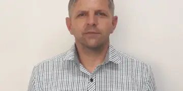 Tristețe în învățământul bihorean: inspectorul școlar prof. Cristian Iuliu Dragomir s-a stins fulgerător