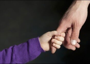 Înalta Curte pune capăt incertitudinilor: Legea adopției produce efecte și pentru hotărârile pronunțate înainte de 2020
