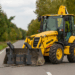 Șofer fără permis, cercetat penal după ce a acroșat un autoturism cu un buldoexcavator neînregistrat, în Sântandrei