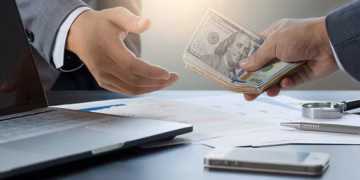 Traficul și cumpărarea de influență: răspunderea penală a funcționarului public asimilat | JURISPRUDENȚĂ ÎCCJ