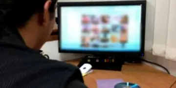 Tribunalul Bihor trimite în judecată un inculpat acuzat că ar fi stocat și distribuit materiale explicite cu minori