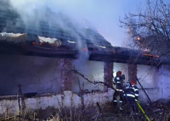 Incendiu mortal în Bihor: bărbat găsit carbonizat în propria locuință