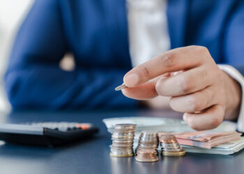 Primăriile ar putea apela la recuperatori pentru taxele restante