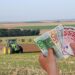 Fermierii riscă să piardă subvențiile APIA dacă nu își achită taxele locale