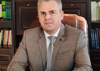 De la acuzare la apărare, INTERVIU cu av. GLIGOR SABĂU: „Nu mai ascult oamenii pentru a-i judeca, ci pentru a le construi cel mai bun scut posibil în fața acuzației.”