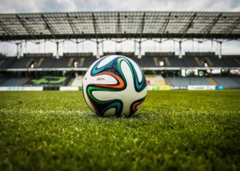 Descinderi ample ale Poliției Române într-un dosar de pariuri trucate din Liga a III-a