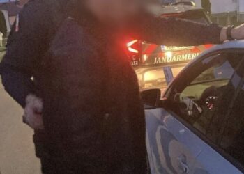Arestări la Cluj în dosar de trafic de persoane, victime recrutate prin metoda lover boy