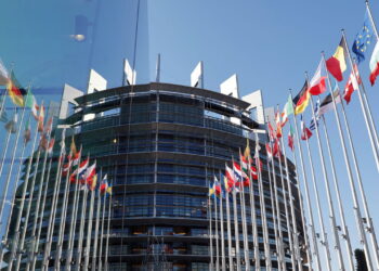 Parlamentul European recrutează avocați din România pentru asistență juridică