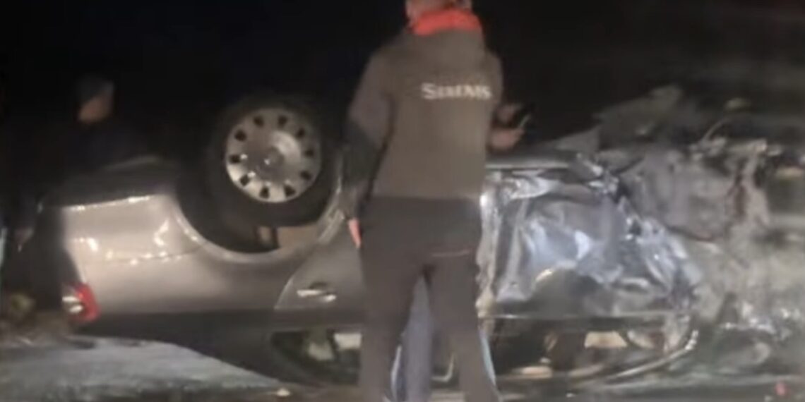 Accident pe DN1 în Bihor: doi șoferi au rămas încarcerați între Urvind și Uileacu de Criș