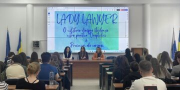 „Lady Lawyer”, la a patra ediție la Facultatea de Drept din Oradea: trei avocate, în dialog cu studenții despre vocație, curaj și provocările drumului către profesia juridică