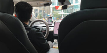 Cursă de coșmar: șofer de ride-sharing lovit cu bestialitate, jefuit și abandonat, iar cei trei agresori au fost arestați