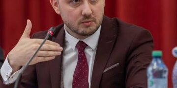 Boom al dependenței de jocuri de noroc: 100 de români pe zi cer autoexcluderea. Peste 14.000 de cazuri oficiale