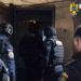 VIDEO – Percheziții în Timișoara. Rețea de droguri destructurată, minori folosiți la distribuție