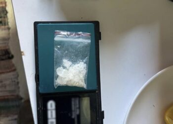 Percheziții la Cluj într-un dosar de trafic de substanțe psihoactive