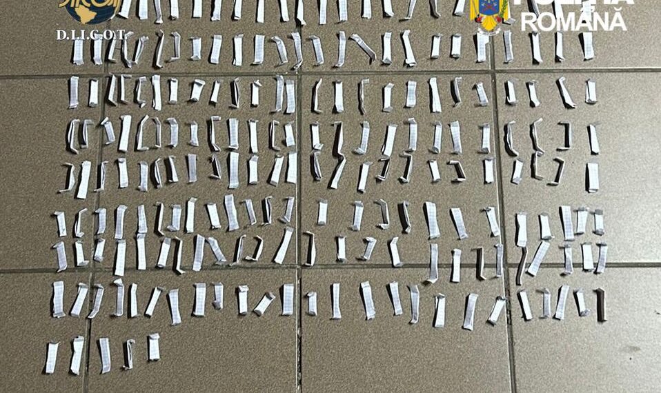 Rețea de droguri destructurată la Salonta: zeci de doze, flagrant și arestări în lanț