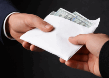 19.000 de euro pentru angajări în spitale din Oradea: șase inculpați au recunoscut cumpărarea de influență