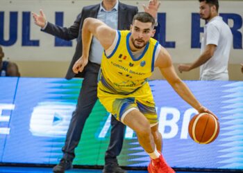 CSM CSU Raiffeisen Oradea revine pe primul loc după un meci „salvat” pe final!