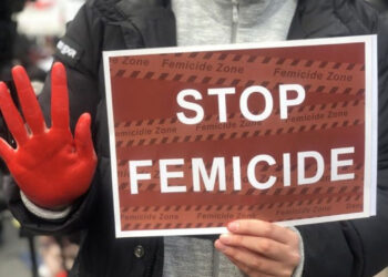 România incriminează femicidul: legea a fost adoptată și prevede pedepse de până la detenție pe viață