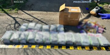 Tânără de 24 de ani, reținută după ce a adus din Spania 9,5 kilograme de canabis ascunse într-un colet. VIDEO