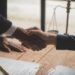 Confidențialitatea avocat–client începe din momentul consultării, decide Curtea de Casație a Franței