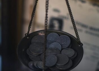 „Justiția, sponsor oficial al pachetului social”, reacție dură după decizia Guvernului