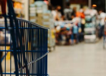 „A trecut de case, dar nu și de lege!” Furt la Carrefour Oradea, cu final penal