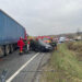 Accident cumplit în Cluj: cinci persoane implicate după un impact devastator între un autoturism și un autocamion