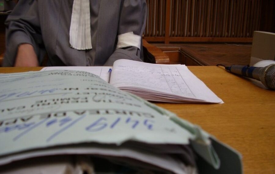 Proiectul privind sancționarea mai dură a magistraților pentru erori judiciare, respins de Camera Deputaților
