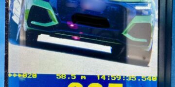 225 km/h pe drumurile din Bihor. Tânăr prins „zburând” cu viteză extremă în afara Oradei