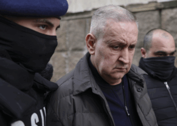 Șpagă pentru atestate ARR: șeful Autorității Rutiere Române, reținut de DNA într-un dosar de fraudare a examenelor