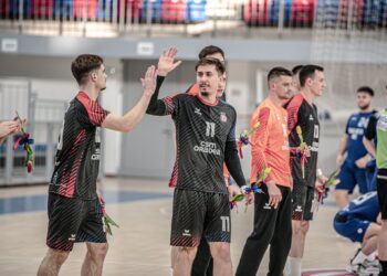 Handbal masculin: CSM Oradea revine și câștigă la un gol derbiul etapei!