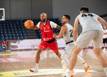 Play off LNBM: Baschetbaliștii orădeni câștigă seria cu FC Argeș Pitești în minimum de meciuri și se califică în semifinale